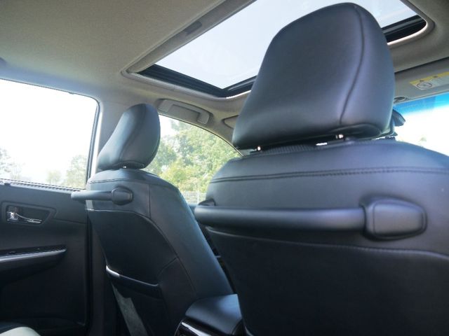 Toyota  Camry  第21張相片