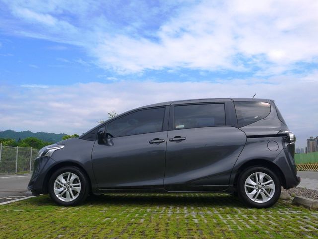 Toyota  SIENTA 正2021年 小  第4張相片