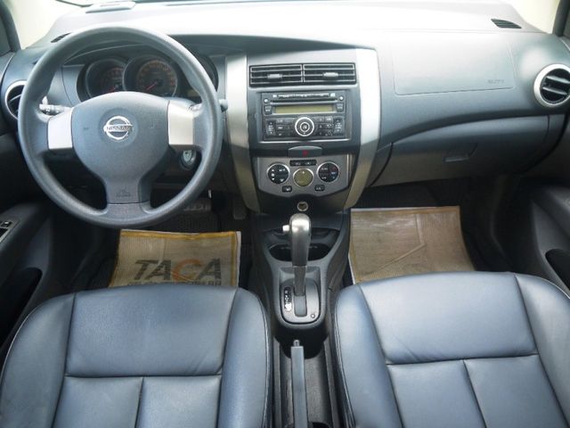 Nissan  Livina  第11張相片