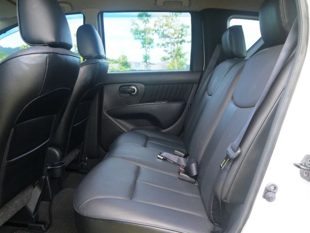Nissan  Livina  第13張相片