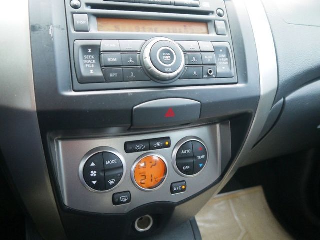 Nissan  Livina  第17張相片