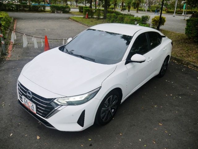 Nissan  Sentra  第2張相片