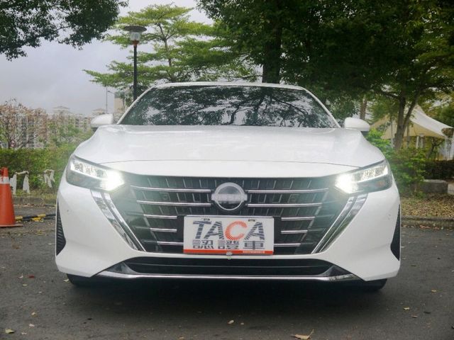 Nissan  Sentra  第3張相片