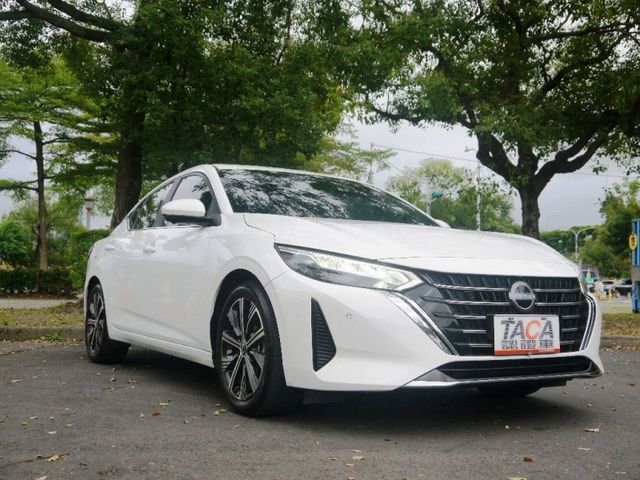 Nissan  Sentra  第4張相片