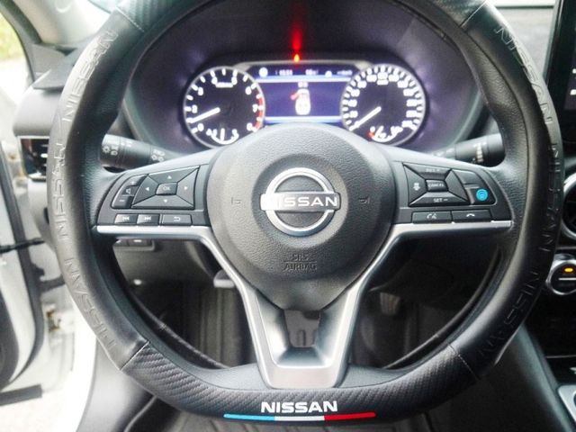 Nissan  Sentra  第16張相片