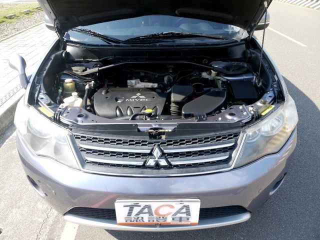 Mitsubishi  Outlander  第9張相片
