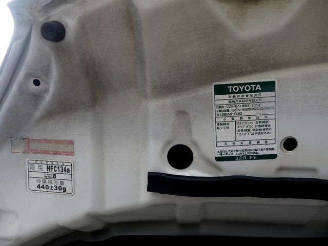 Toyota  Wish 2014 年白色 Wish 就像是車界中的「萬金  第7張相片
