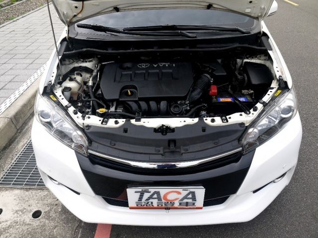 Toyota  Wish 2014 年白色 Wish 就像是車界中的「萬金  第9張相片