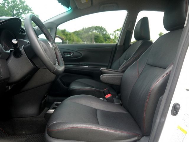 Toyota  Wish 2014 年白色 Wish 就像是車界中的「萬金  第11張相片