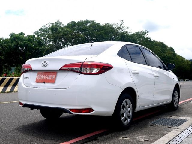Toyota  Vios 2023'親民的小型  第7張相片