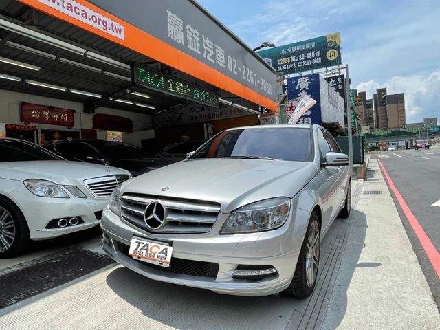 Mercedes-Benz/賓士   C-CLASS  C300  第2張相片