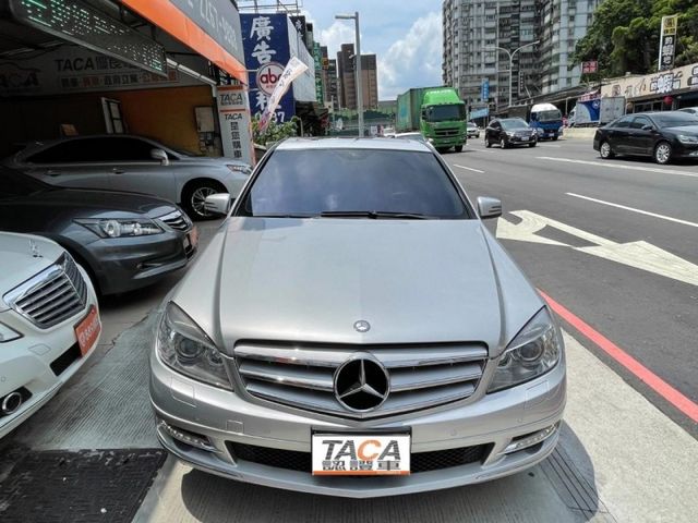 Mercedes-Benz/賓士   C-CLASS  C300  第8張相片