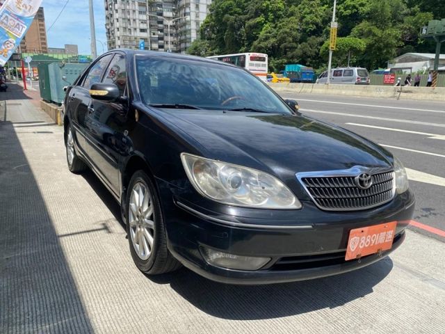 Toyota  Camry 【3.0 VVT-i 新引擎、212匹馬力、黑配黑｜贏  第4張相片