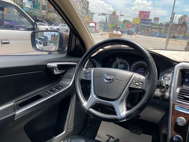 Volvo  XC60  第11張相片