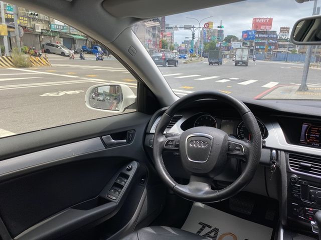 Audi  A4 【一手車、認證合格、換檔撥片、恆溫、HID頭燈、定  第7張相片