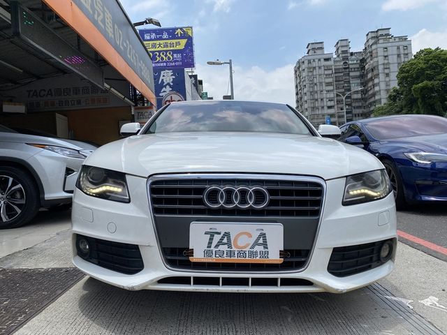 Audi  A4 【一手車、認證合格、換檔撥片、恆溫、HID頭燈、定  第18張相片