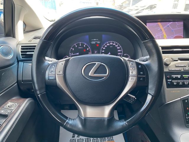 Lexus  RX  第11張相片