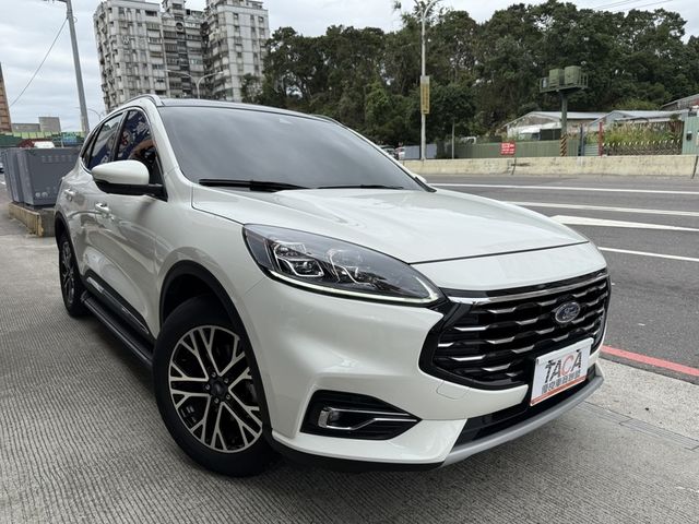 Ford/福特  Kuga 【全景天窗、環景、認證合格、B&O音響、電尾門、超低里程九千公  第20張相片