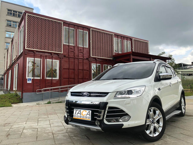 (旗艦自動停車 只跑兩萬)KUGA 2.0 新車三年無限里程保固 自動煞停 全景 AWD  第1張相片