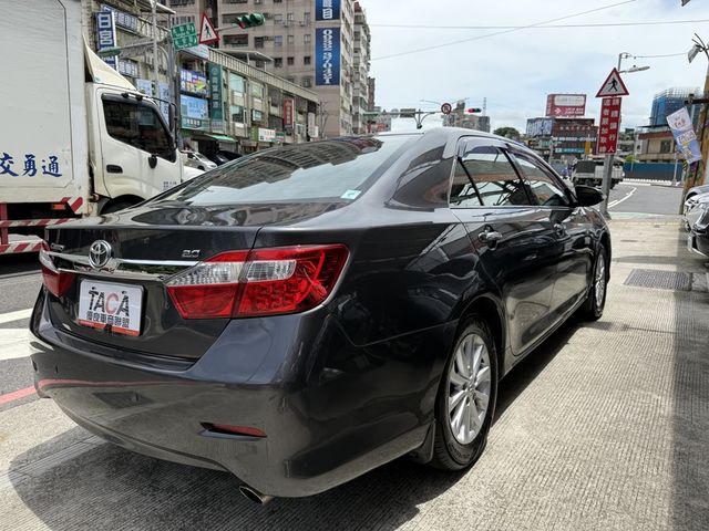 Toyota  Camry  第12張相片