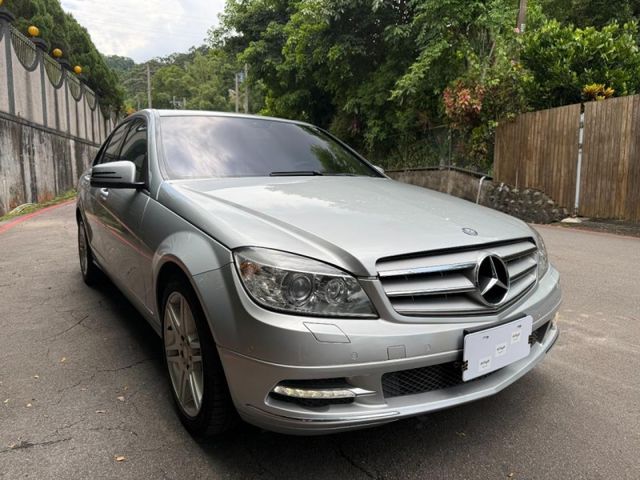 Mercedes-Benz/賓士   C-CLASS  C300  第4張相片