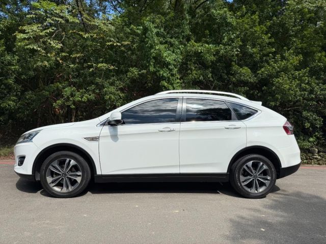 Luxgen  U6 Turbo  第5張相片