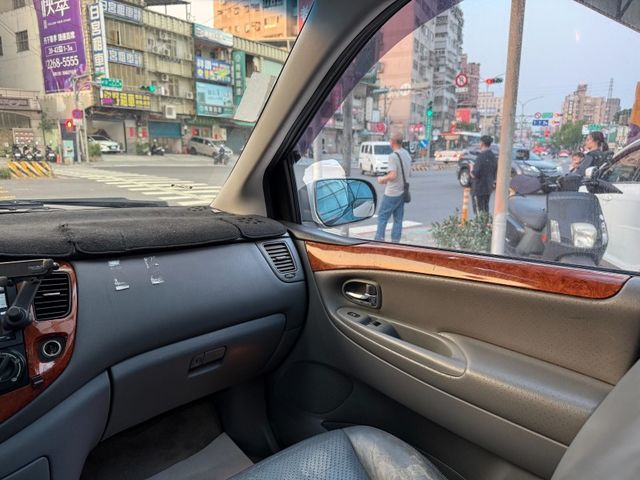 Mazda  MPV  第9張相片