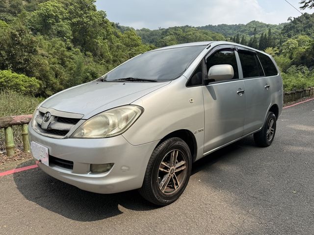 Toyota  Innova  第1張相片