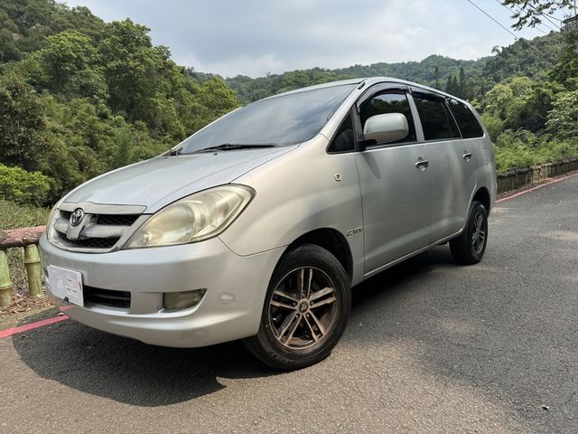 Toyota  Innova  第19張相片