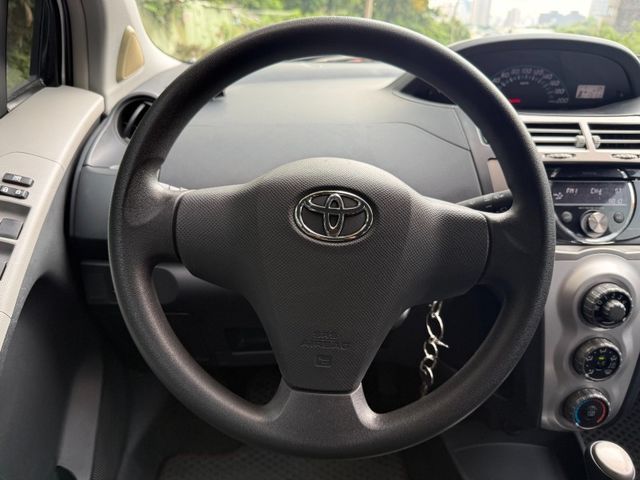 Toyota  Yaris 行車語音安全系統、舒壓按摩椅、原  第13張相片