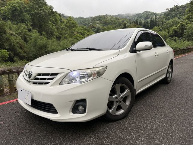 Toyota  Altis 【省油好開｜天窗｜定速、恆溫｜七速｜原鈑件｜抬頭顯示器｜代步首  第1張相片