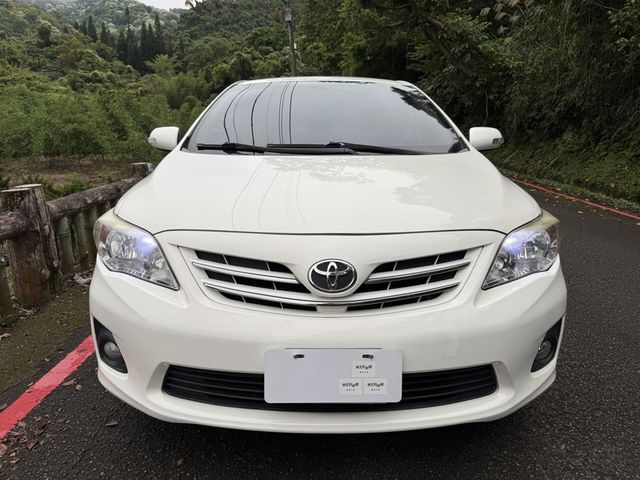 Toyota  Altis 【省油好開｜天窗｜定速、恆溫｜七速｜原鈑件｜抬頭顯示器｜代步首  第2張相片