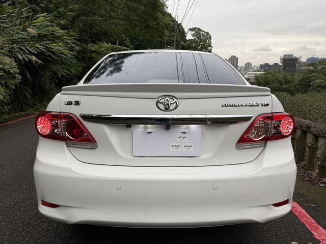 Toyota  Altis 【省油好開｜天窗｜定速、恆溫｜七速｜原鈑件｜抬頭顯示器｜代步首  第7張相片