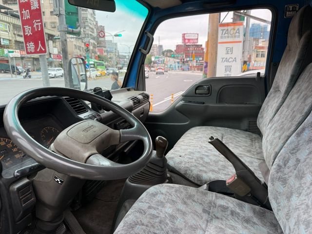 Isuzu  Elf(一路發) 【ELF 蓬式貨車｜升降尾門｜低里程｜原鈑件｜工作好幫  第11張相片
