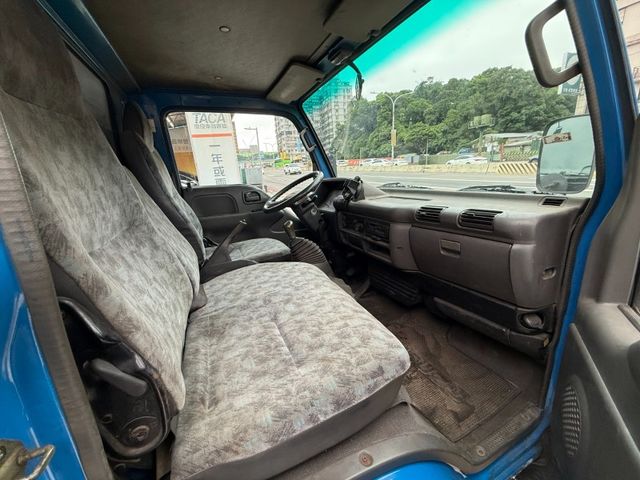 Isuzu  Elf(一路發) 【ELF 蓬式貨車｜升降尾門｜低里程｜原鈑件｜工作好幫  第15張相片
