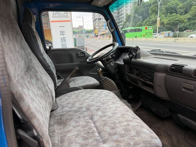 Isuzu  Elf(一路發) 【ELF 蓬式貨車｜升降尾門｜低里程｜原鈑件｜工作好幫  第16張相片