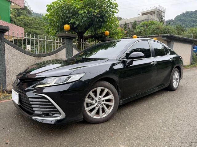 Toyota  Camry 【 2023款 汽油尊爵｜認證合格｜原廠保養｜全速域ACC跟車｜盲點偵測｜雙電  第2張相片