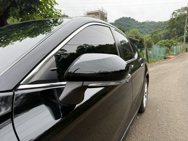 Toyota  Camry 【 2023款 汽油尊爵｜認證合格｜原廠保養｜全速域ACC跟車｜盲點偵測｜雙電  第6張相片