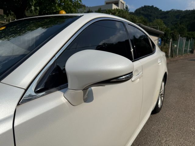Lexus  ES  第16張相片