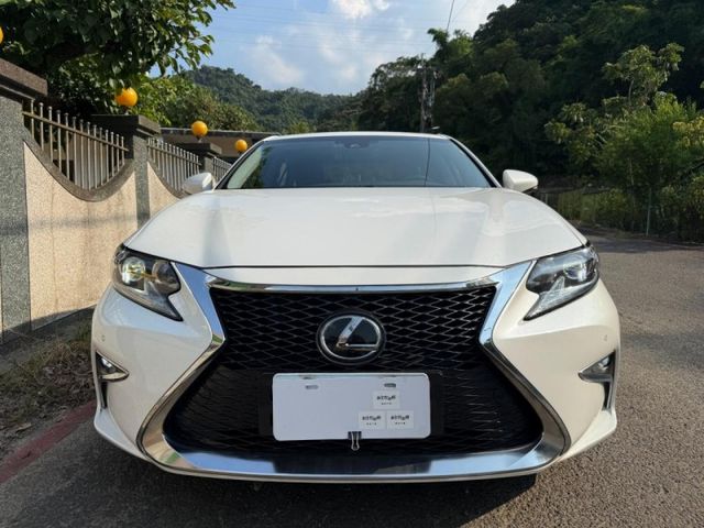 Lexus  ES  第20張相片