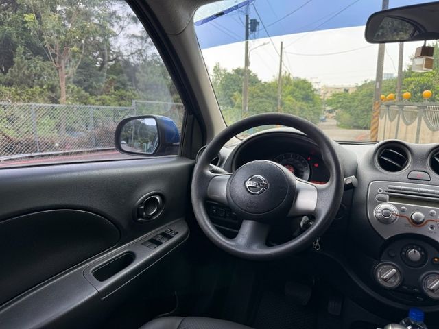 Nissan  March  第9張相片