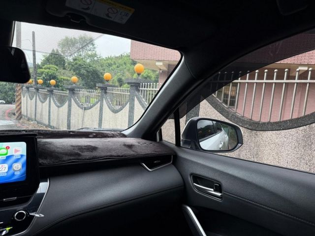 Toyota  Corolla Cross 【Hybrid 尊爵｜熱門油電休旅｜ACC跟車｜盲點｜原鈑件｜LED頭尾日行  第11張相片