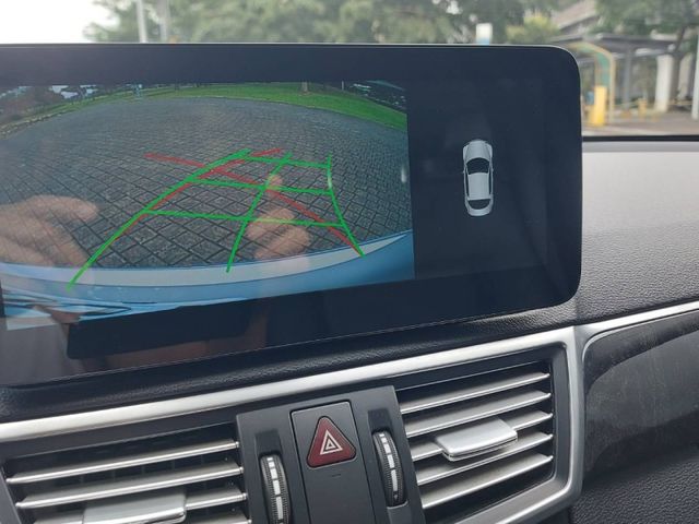Mercedes-Benz/賓士   E-CLASS  E250  第8張相片
