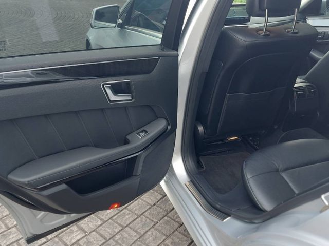 Mercedes-Benz/賓士   E-CLASS  E250  第15張相片