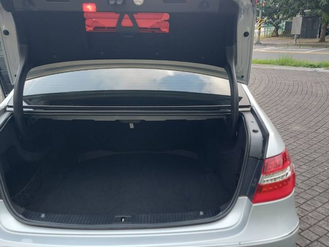 Mercedes-Benz/賓士   E-CLASS  E250  第19張相片