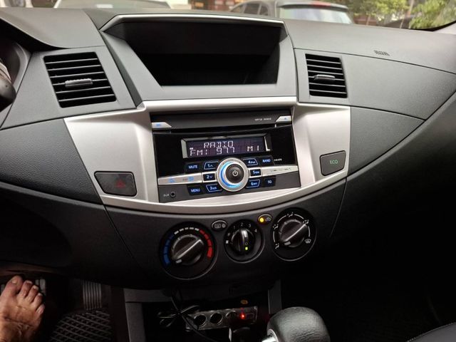 Mitsubishi  Zinger  第16張相片