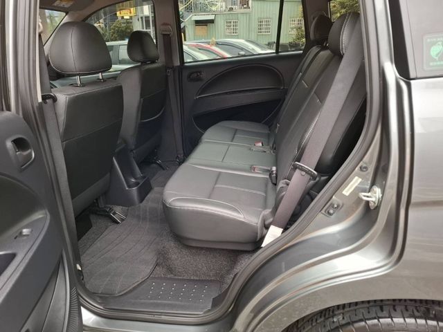 Mitsubishi  Zinger  第17張相片