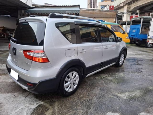 Nissan  Livina  第3張相片