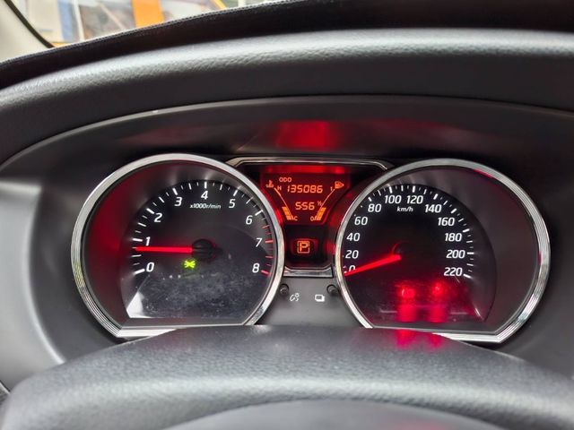 Nissan  Livina  第12張相片