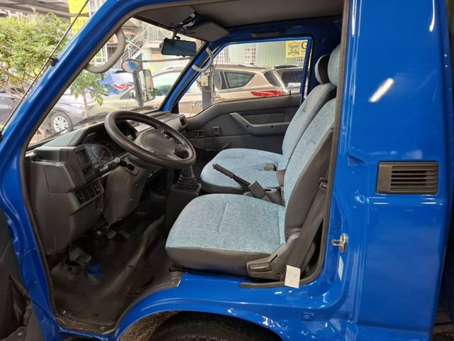 Mitsubishi  Delica  第8張相片
